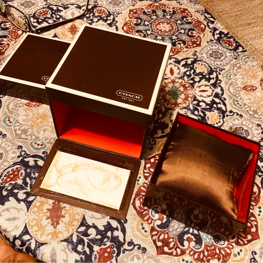 Coach Watch Box - Picture 3 of 6